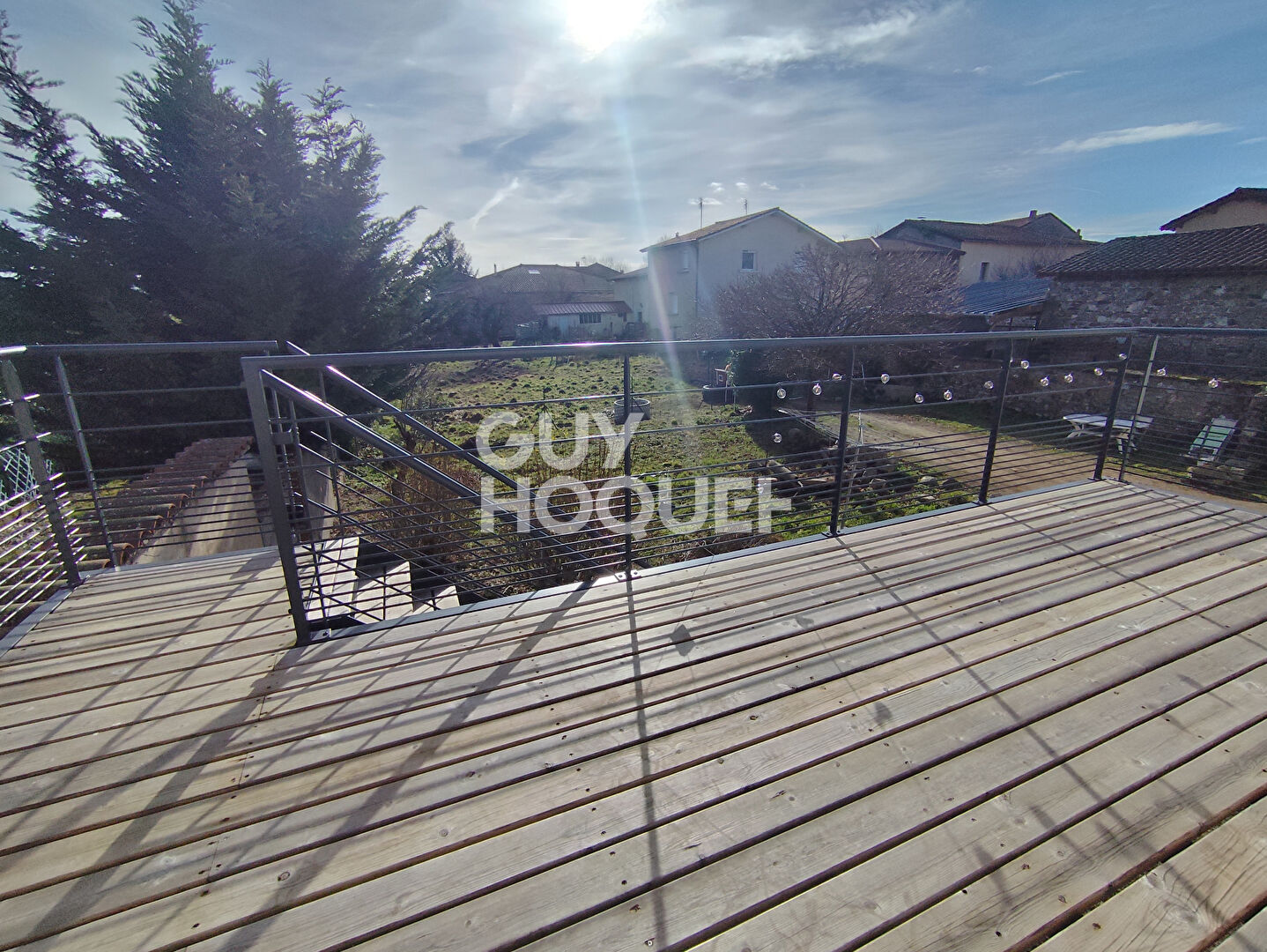 Tènement immobilier en cours de rénovation situé à Champoly