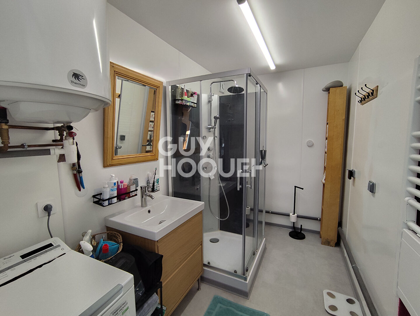 Tènement immobilier en cours de rénovation situé à Champoly