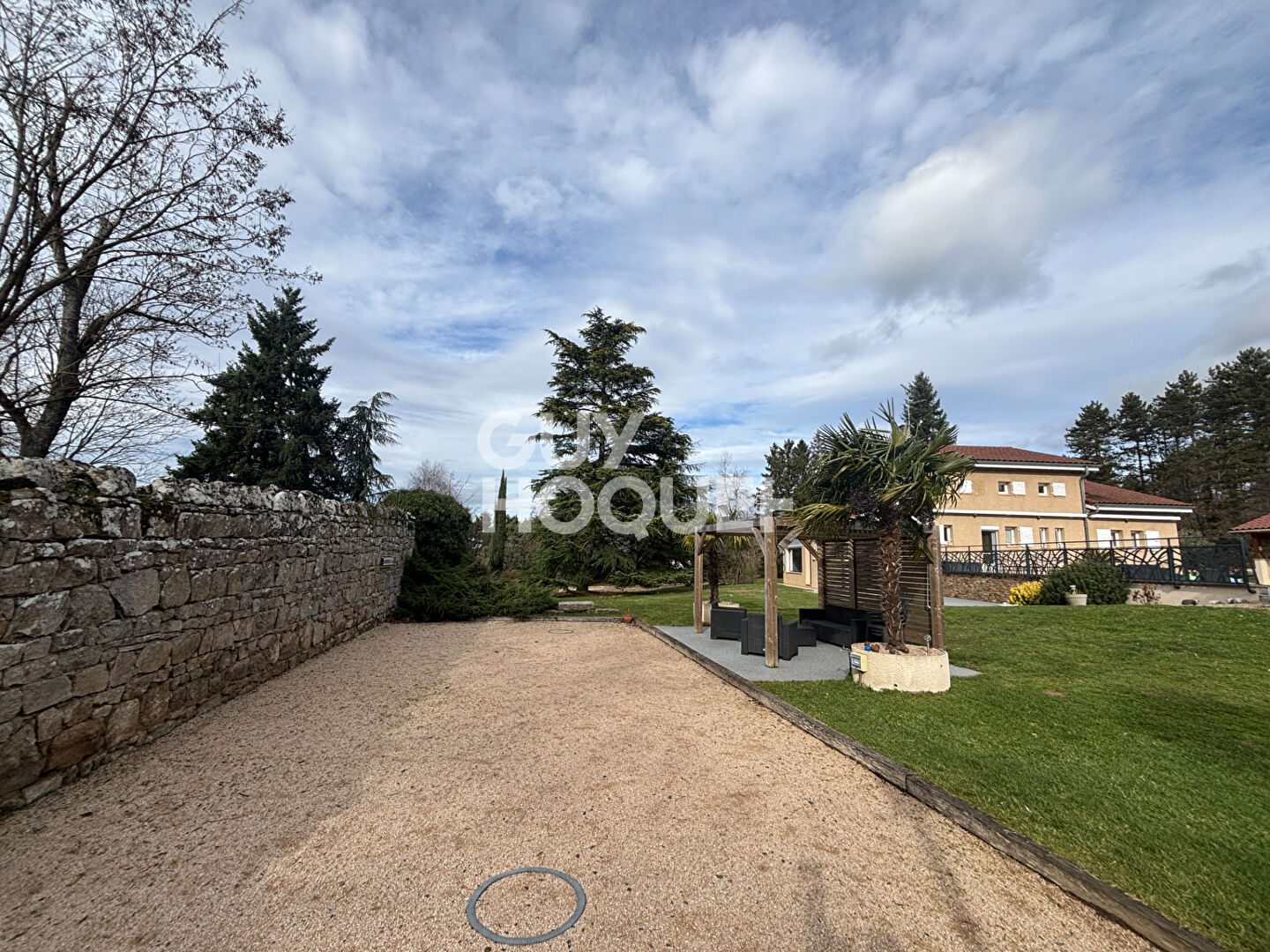 Maison familiale lumineuse avec beaux volumes ! À découvrir absolument !