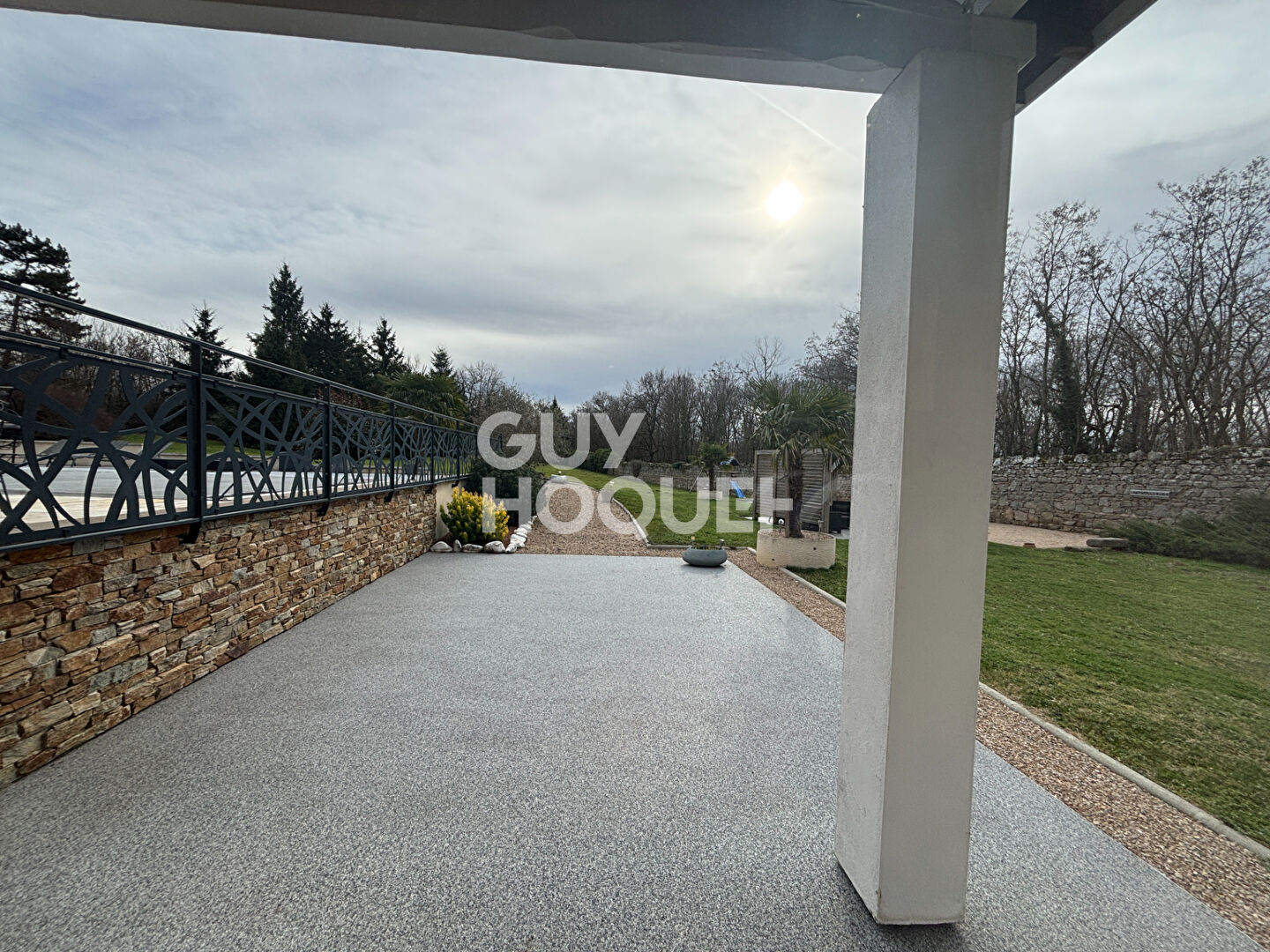 Maison familiale lumineuse avec beaux volumes ! À découvrir absolument !