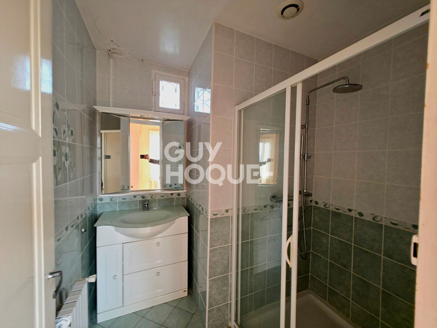 Maison avec bureaux indépendants, garage et dépendance - Idéal pro/perso