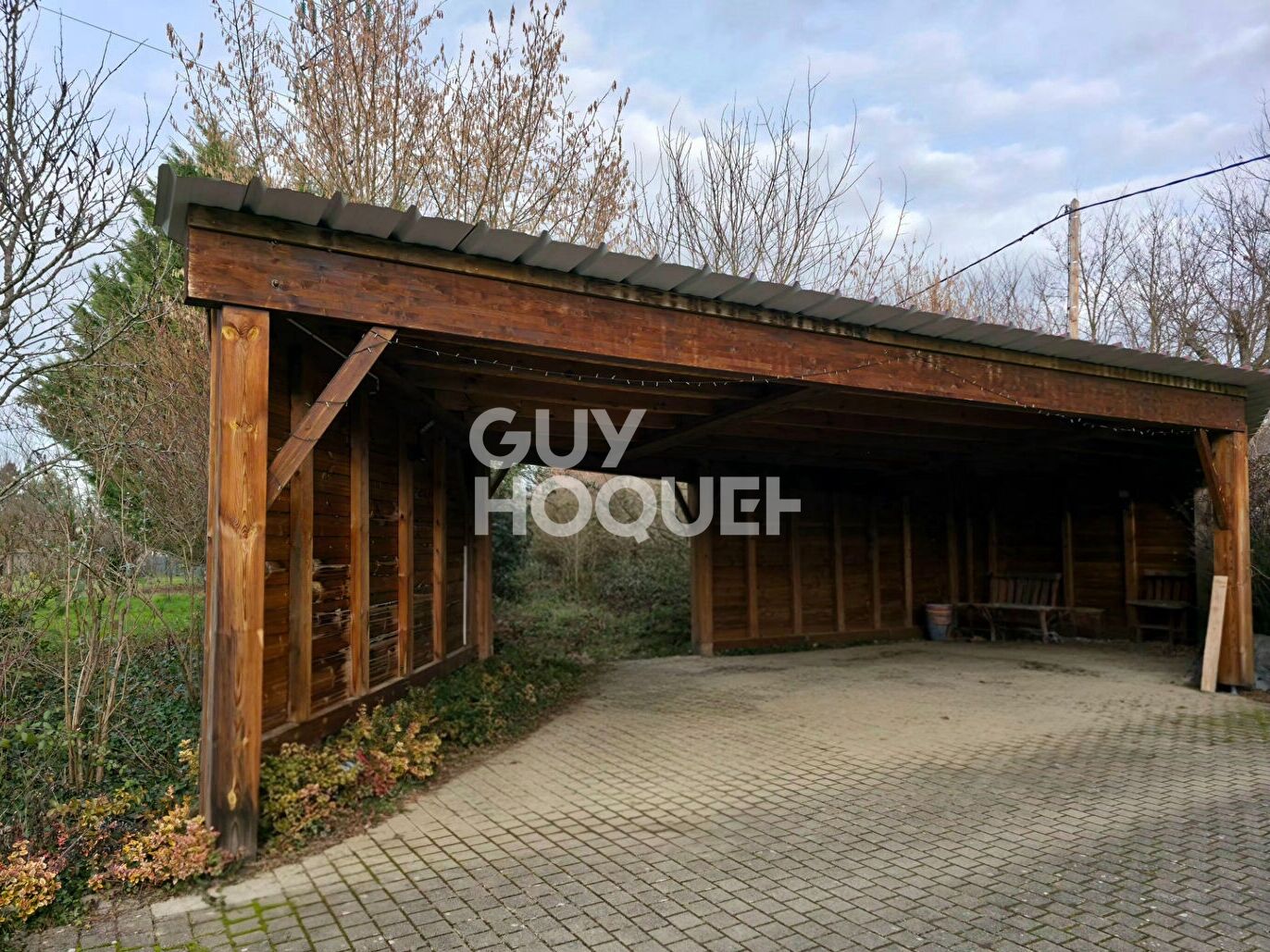 Maison avec piscine sur grand terrain arboré : calme, confort et qualité de vie au rendez-vous