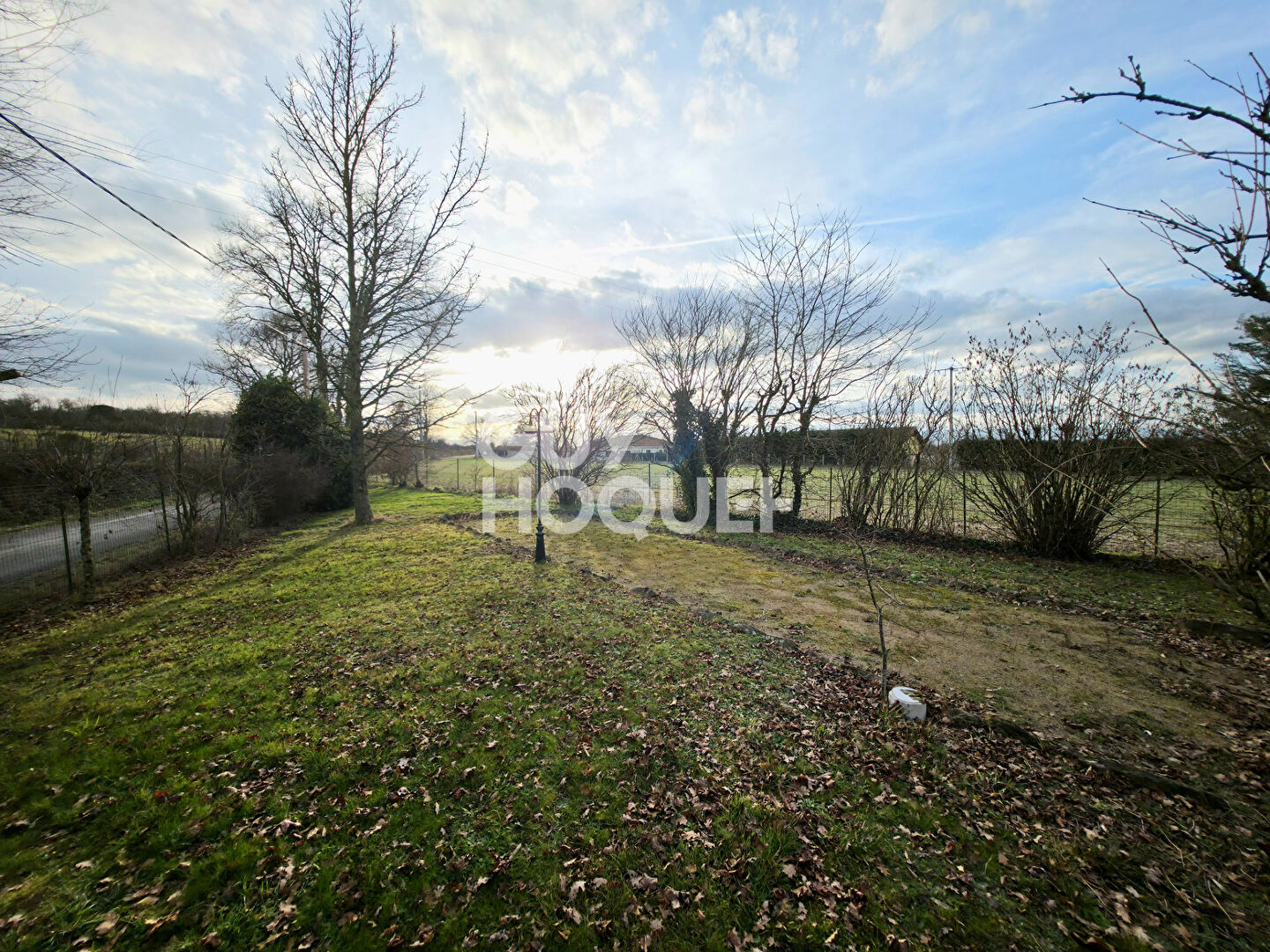 Maison avec piscine sur grand terrain arboré : calme, confort et qualité de vie au rendez-vous