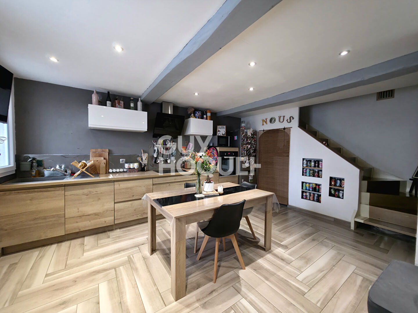 Charmante maison avec terrain, dépendance et espace loisirs. À découvrir sans tarder !