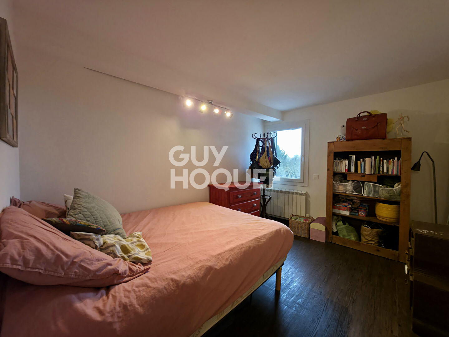 Charmante maison avec terrain, dépendance et espace loisirs. À découvrir sans tarder !