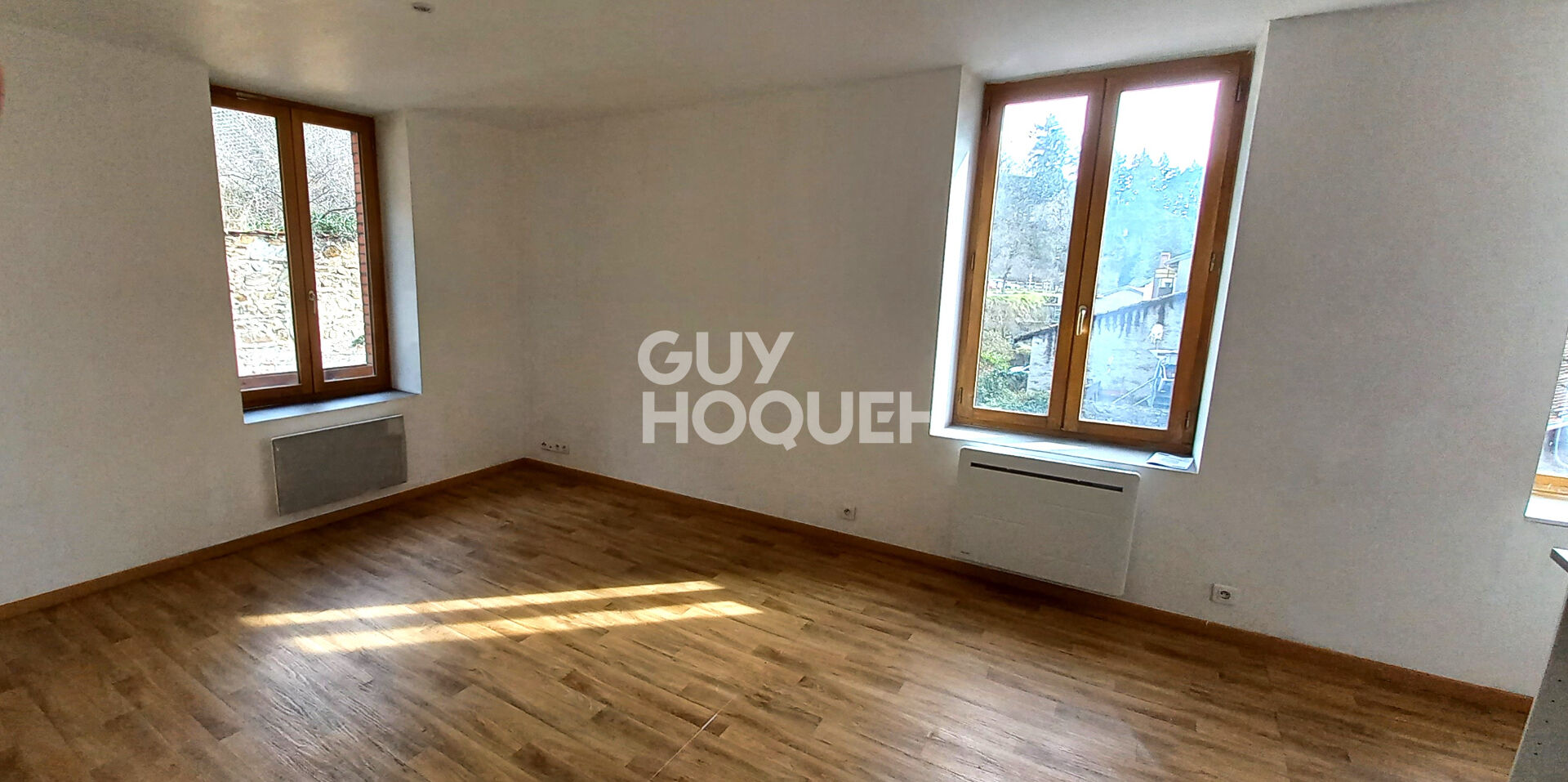 Immeuble Boen Sur Lignon 11 pièce(s) 240 m2