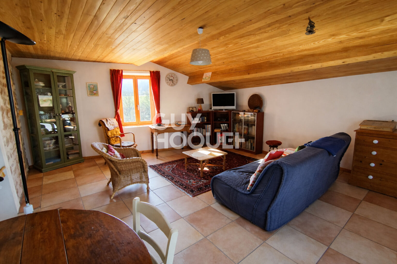 Maison en pierre avec dépendances