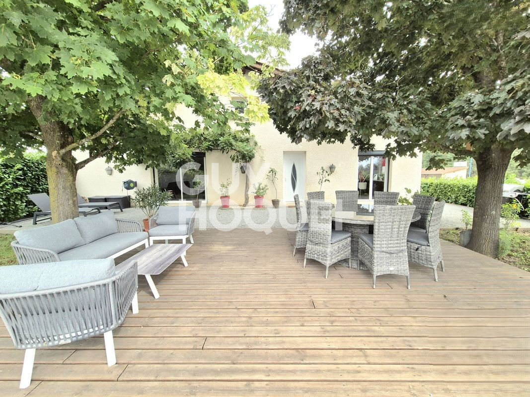 Maison sur sous-sol à Sainte Agathe La Bouteresse de 126 m2