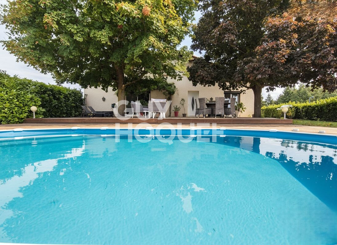 Maison sur sous-sol à Sainte Agathe La Bouteresse de 126 m2