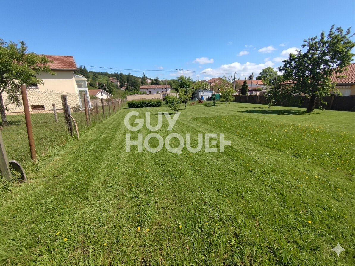 Terrain Constructible et clos à Boën Sur Lignon de 744 m2