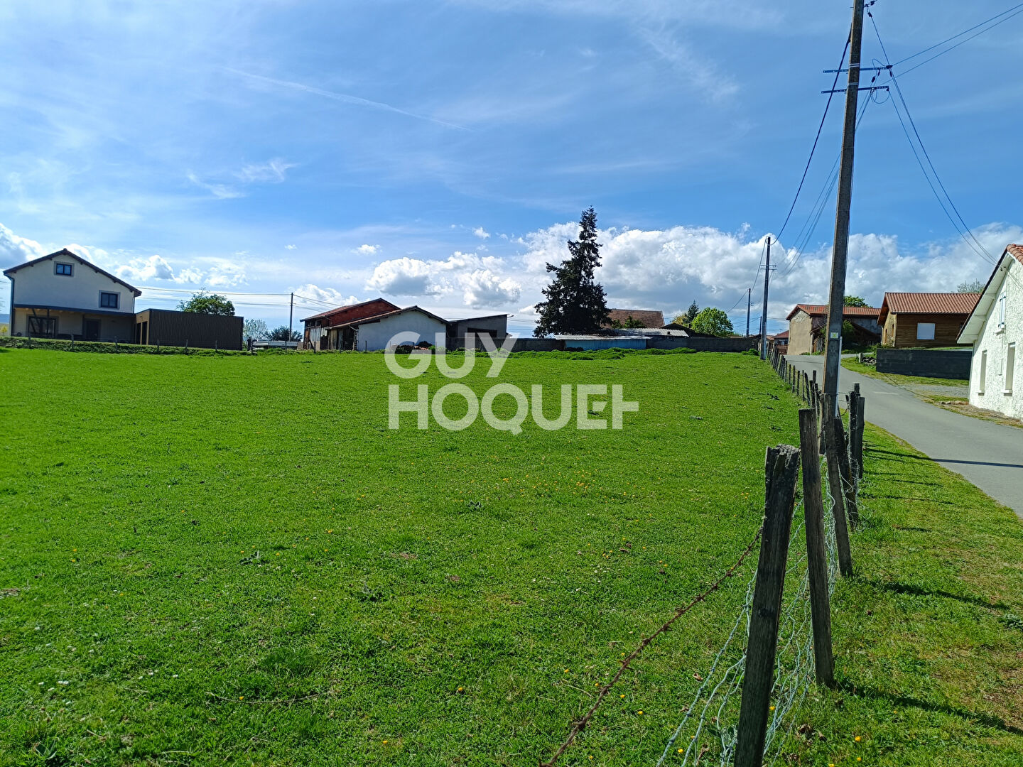 Terrain constructible à vendre à Saint-Martin-la-Sauveté (42260)