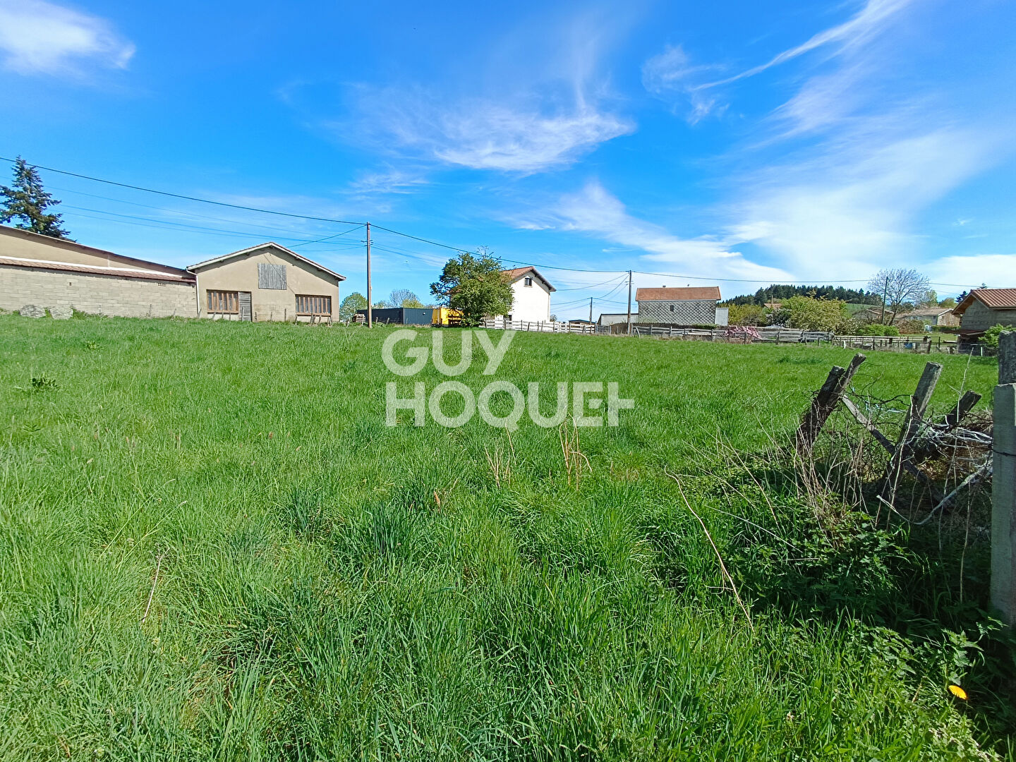 Terrain constructible à vendre à Saint-Martin-la-Sauveté (42260)