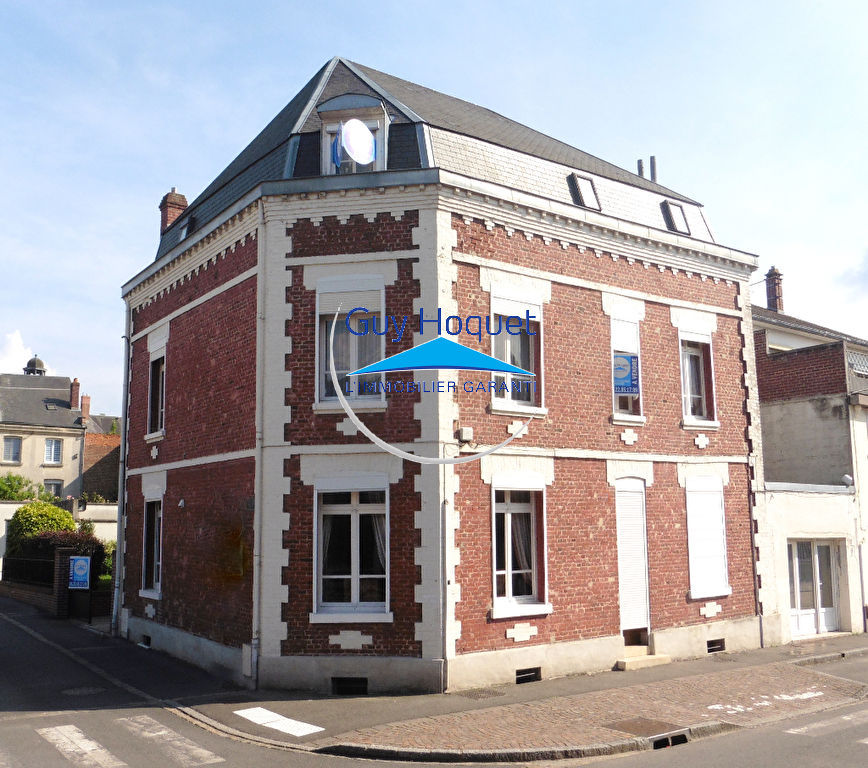A VENDRE MAISON DE MAITRE EN HYPERCENTRE PERONNE