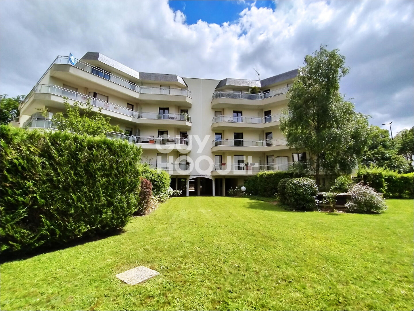 DERNIER ETAGE TERRASSE