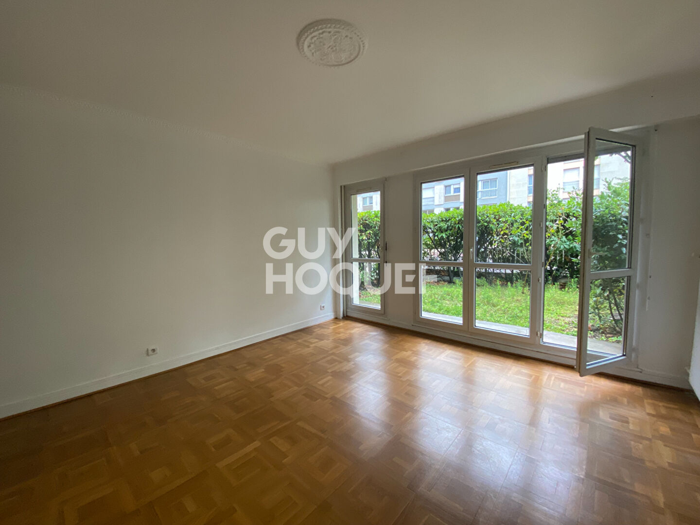 2 PIECES SCEAUX RUE HOUDAN RER