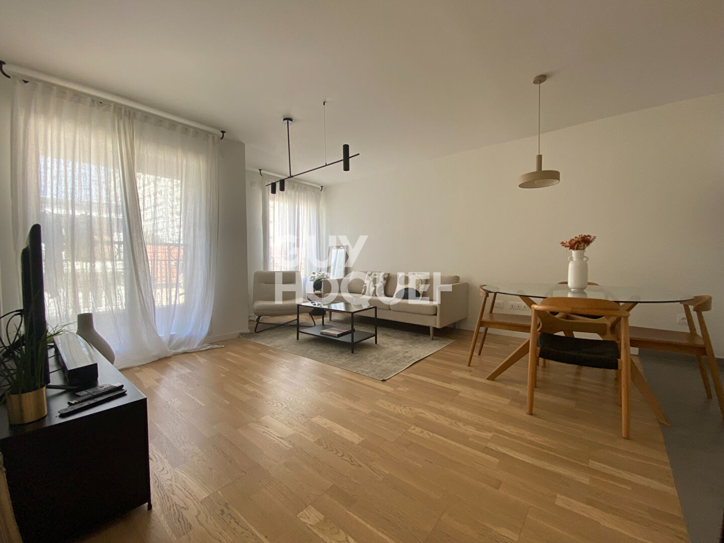 3 pièces Place de la Cavée