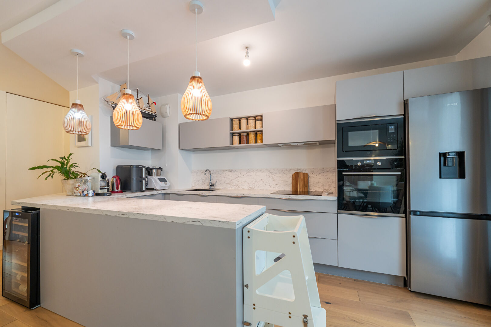 EXCLUSIVITÉ - 5 pièces à vendre en parfait état avec terrasse en centre ville