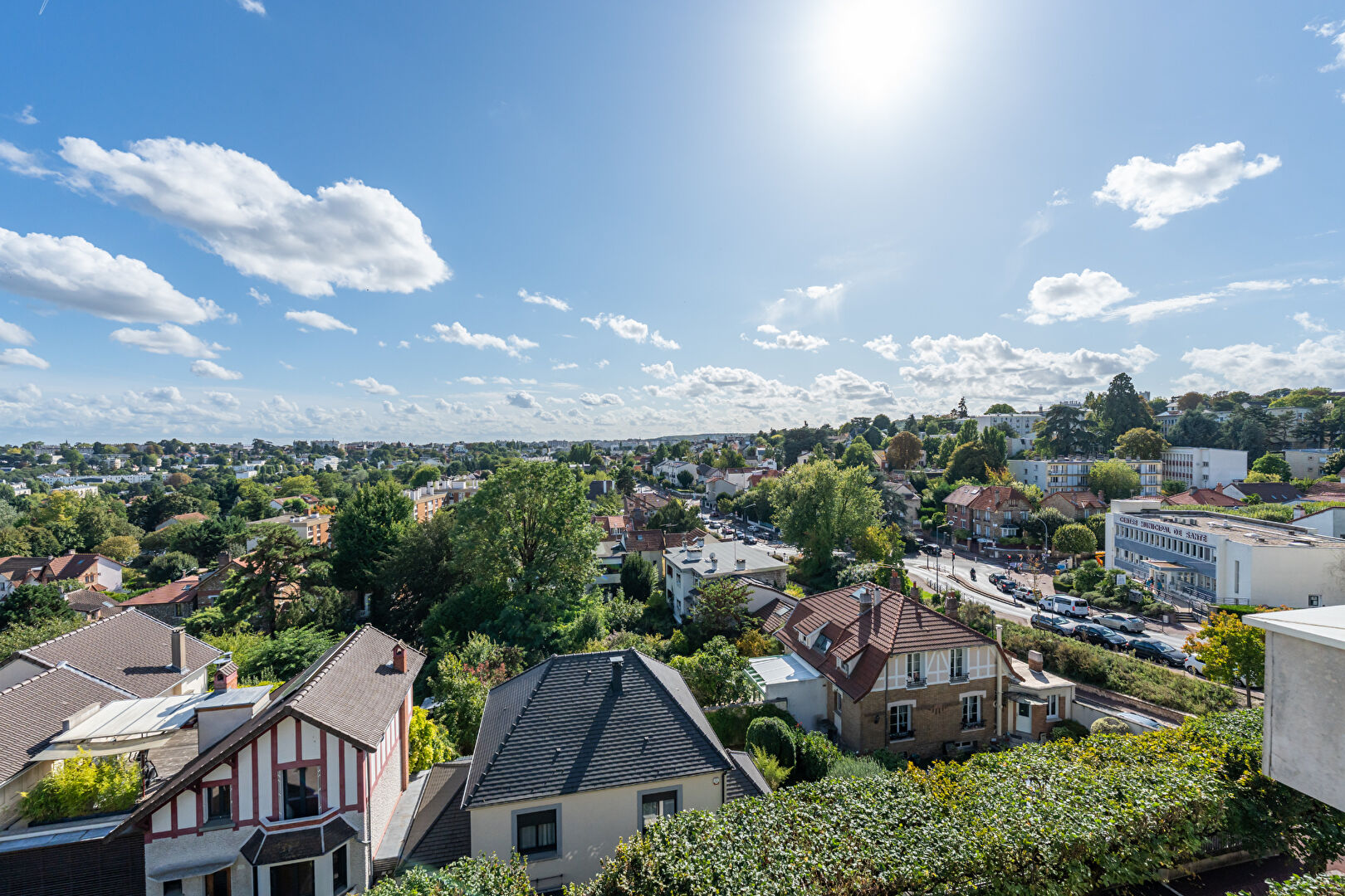 Dernier étage - 3 pièces en Parfait état avec terrasse