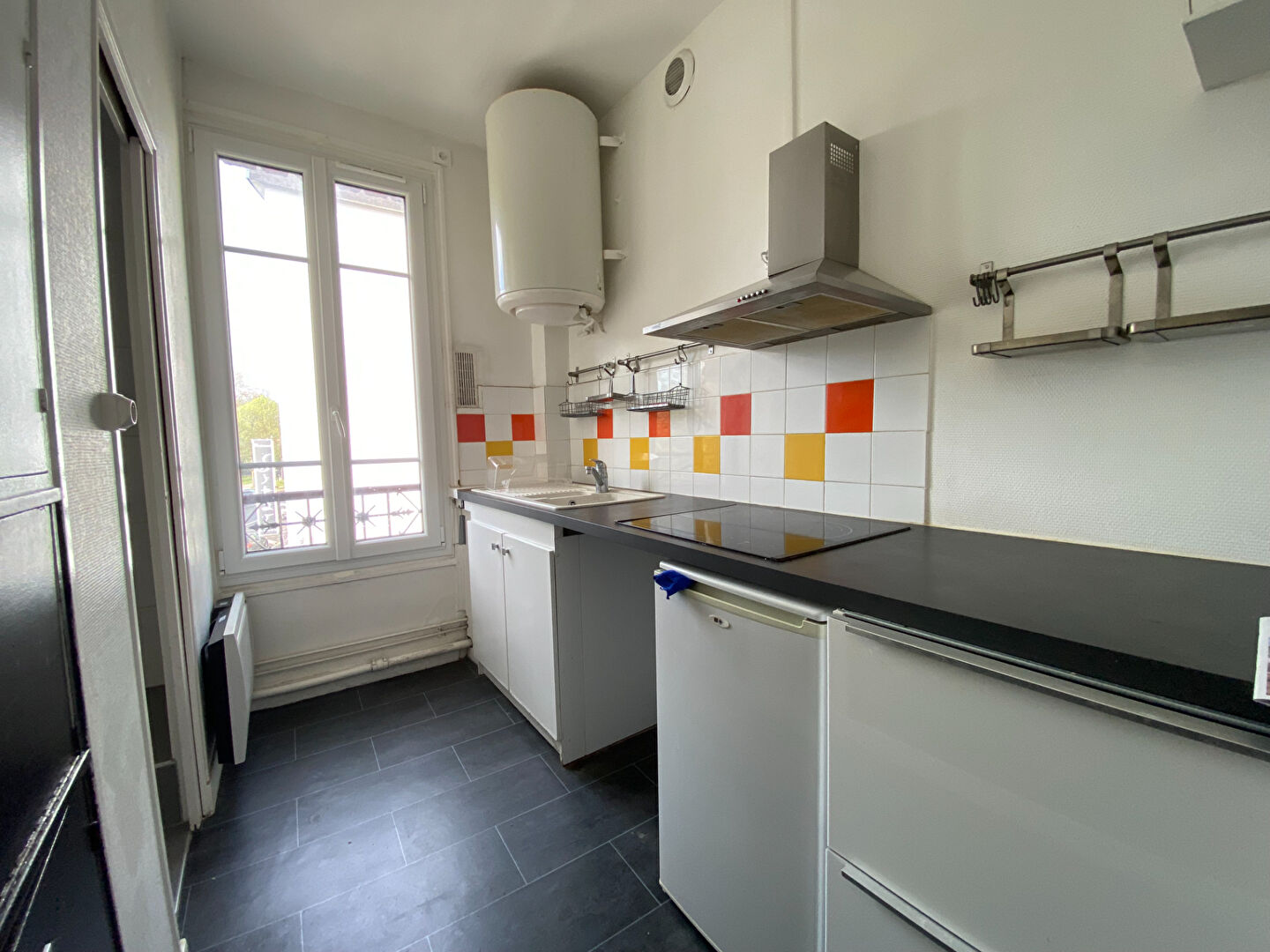 GUY HOQUET / Appartement de 2 pièces en centre ville 