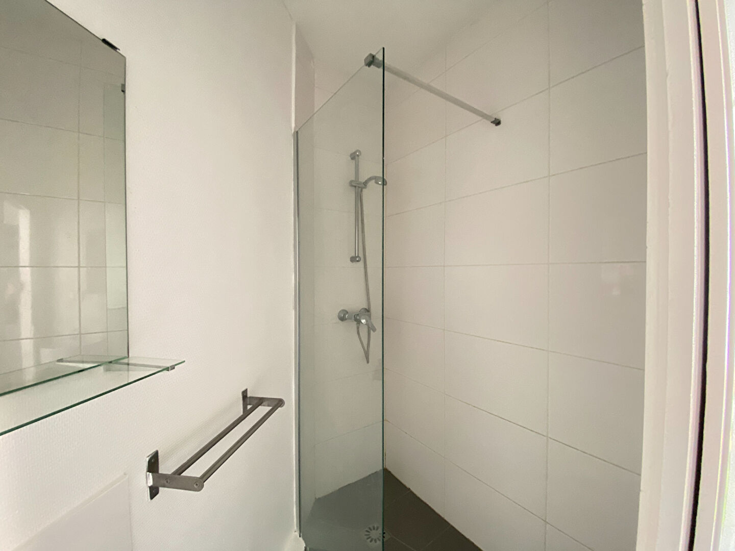 GUY HOQUET / Appartement de 2 pièces en centre ville 