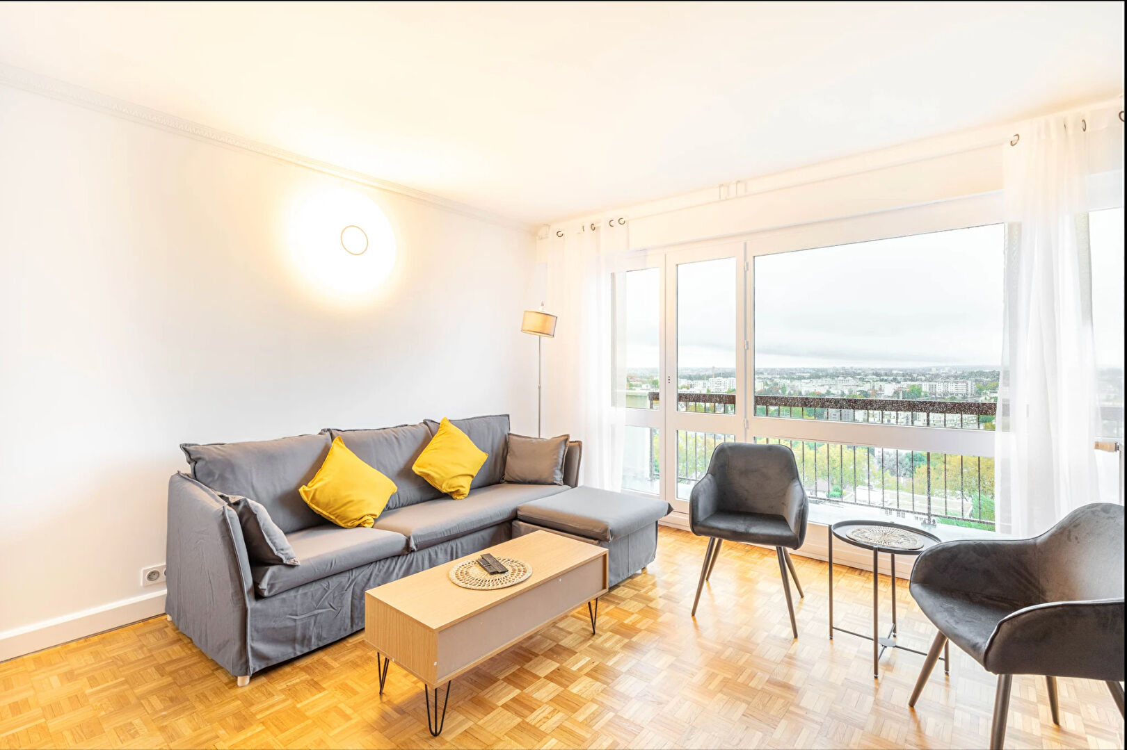 EXCLUSIVITÉ - Magnifique appartement de 5 pièces en dernier étage à Fontenay aux Roses