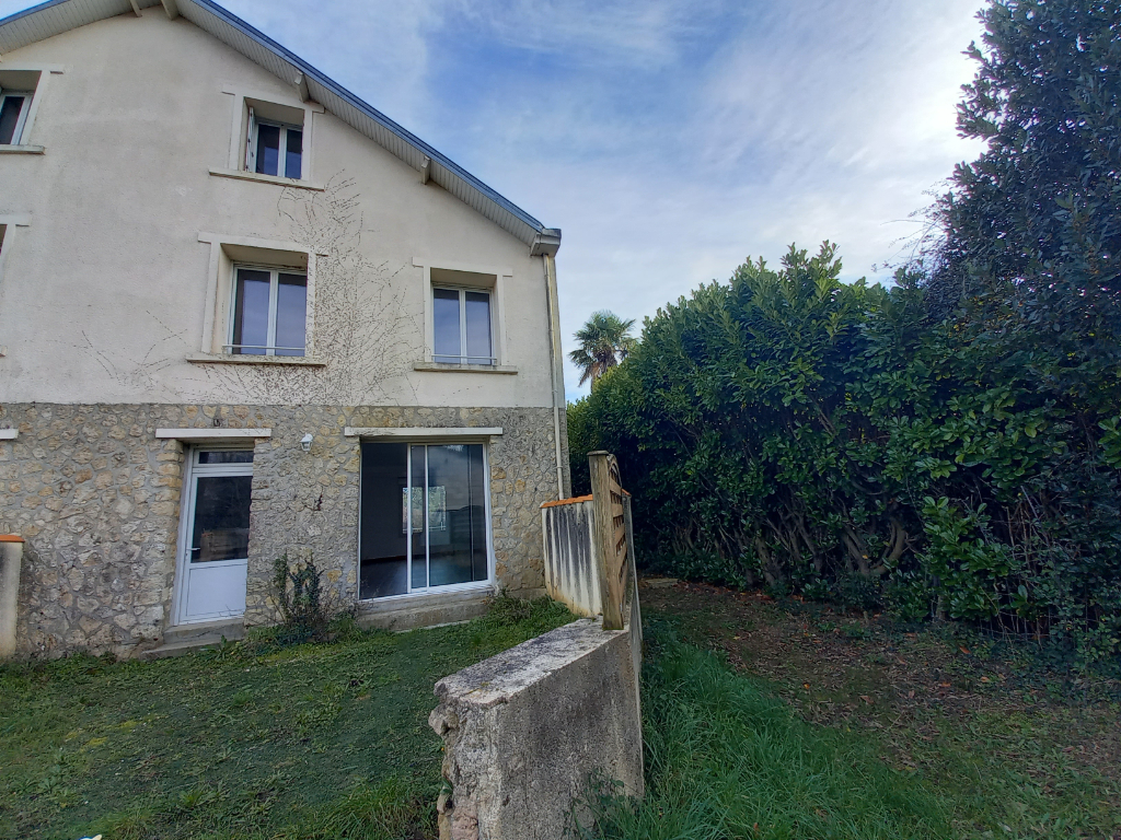 Maison Fontenay Le Comte 5 pièce(s) 127.69 m2 – Guy-hoquet.com