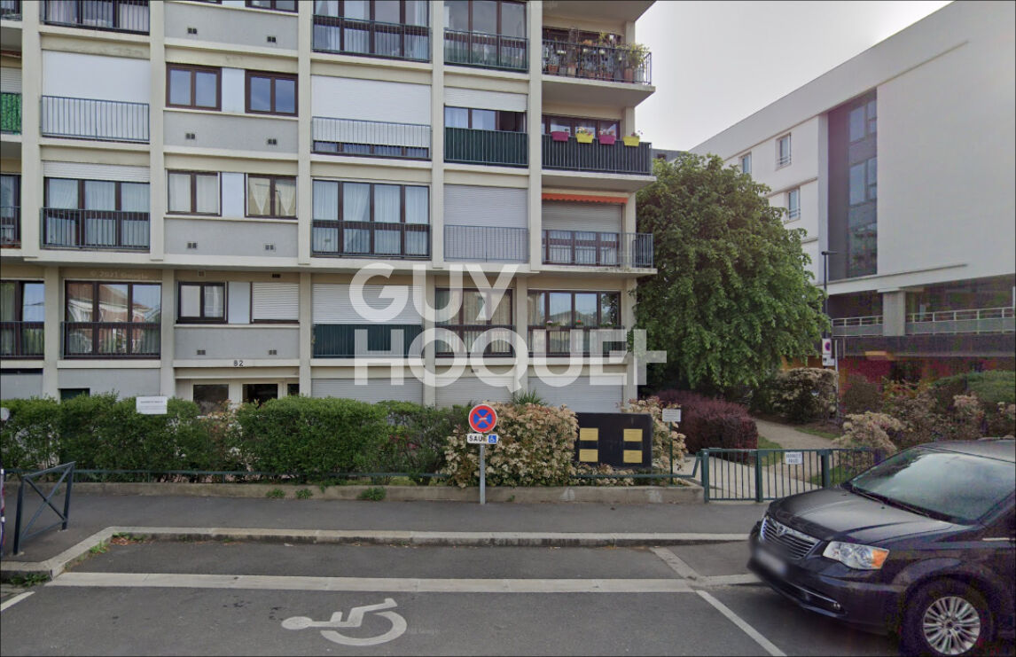FONTENAY-SOUS-BOIS Les Parapluies -
