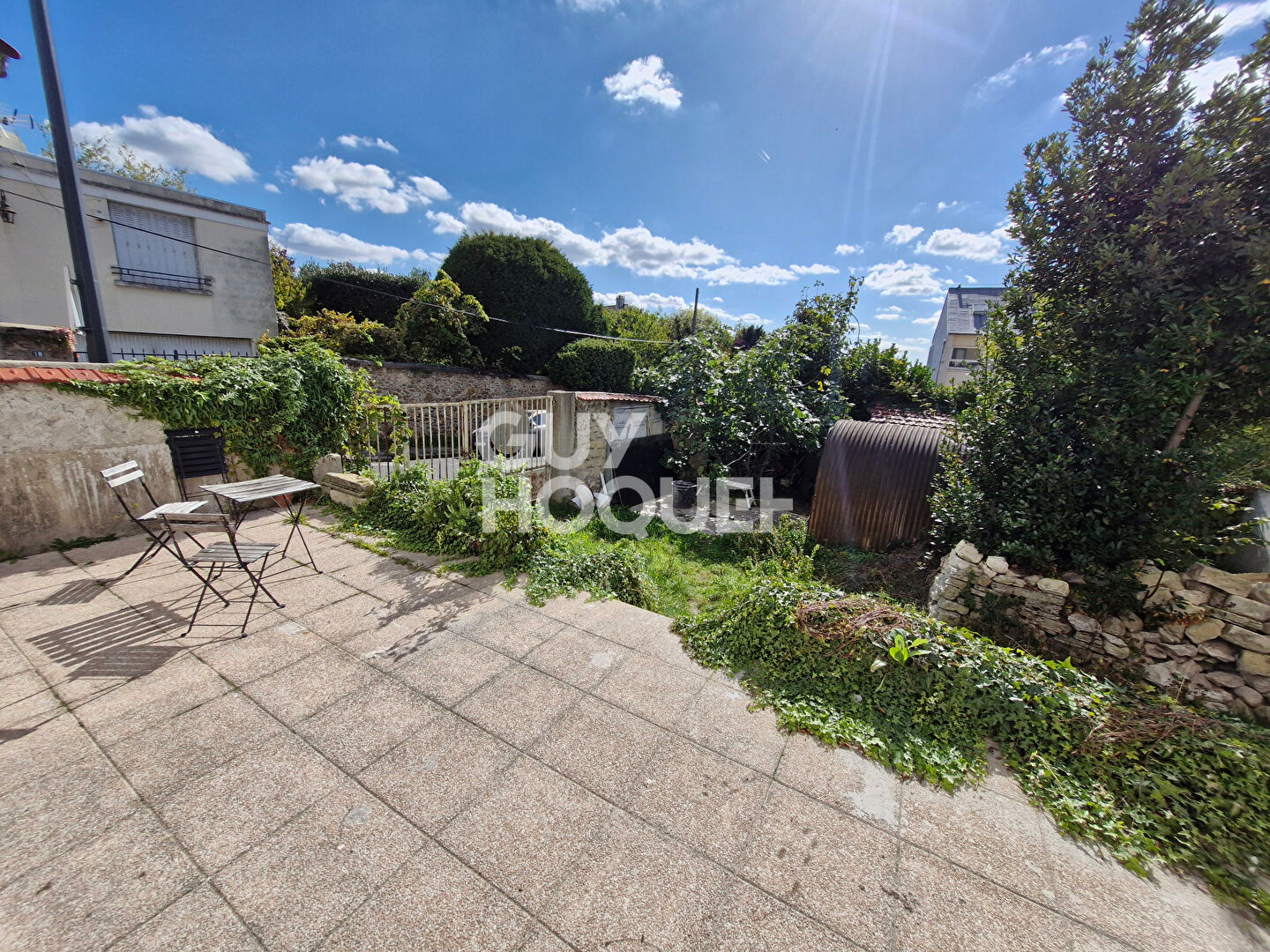 VILLAGE ANCIENNE MAIRIE - CHARME DE L'ANCIEN - LOCATION NU