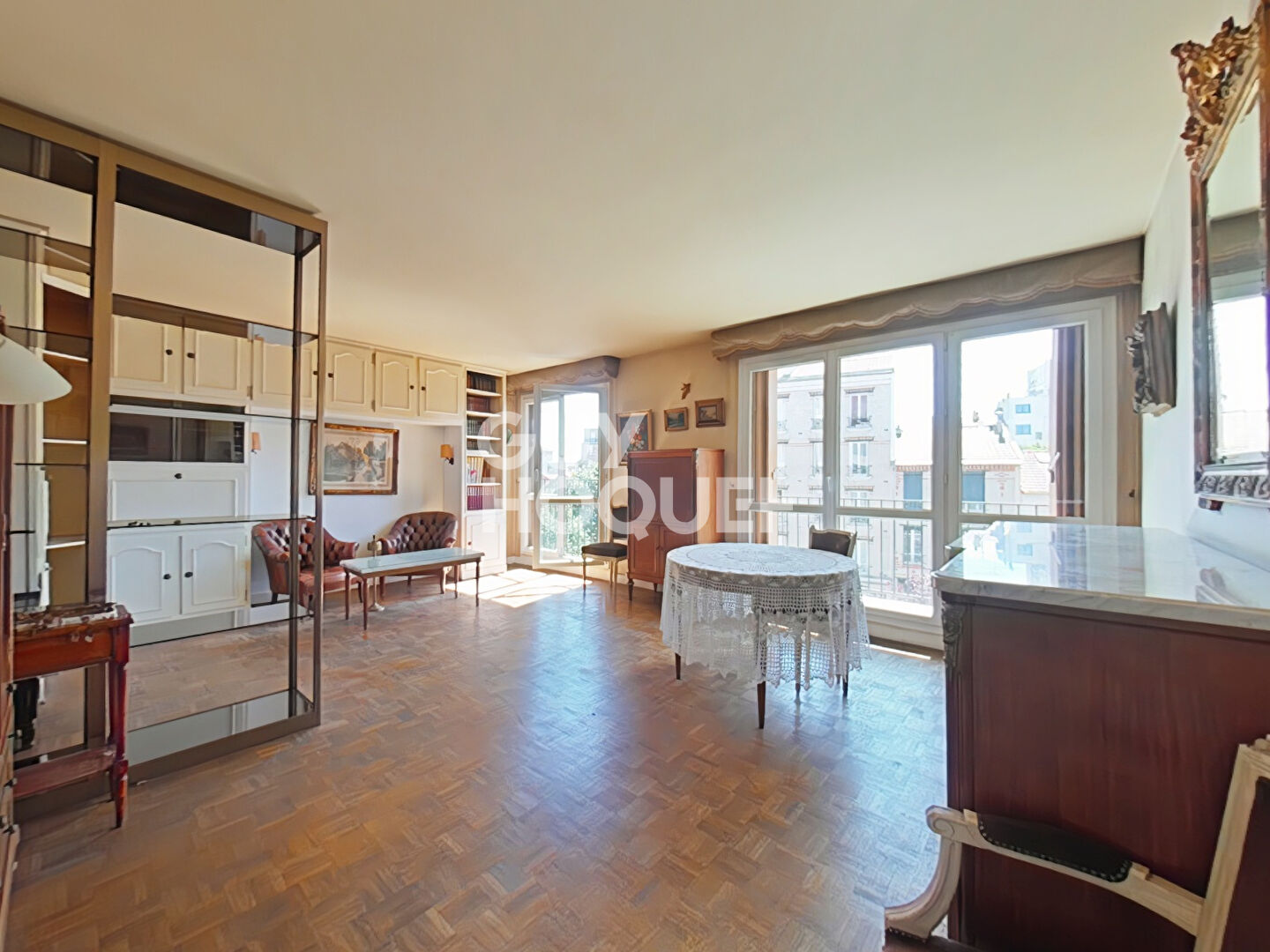 SECTEUR RIGOLLOTS - 72m² CAVE ET STATIONNEMENT
