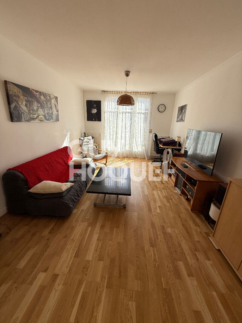 Charmante maison avec jardin et atelier, proche de toutes commodités