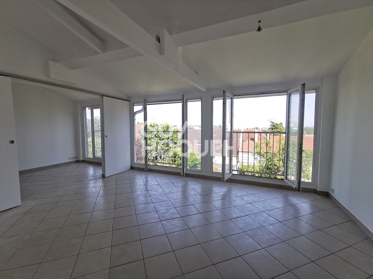 À vendre Appartement lumineux 3 pièces  Secteur Victor Hugo