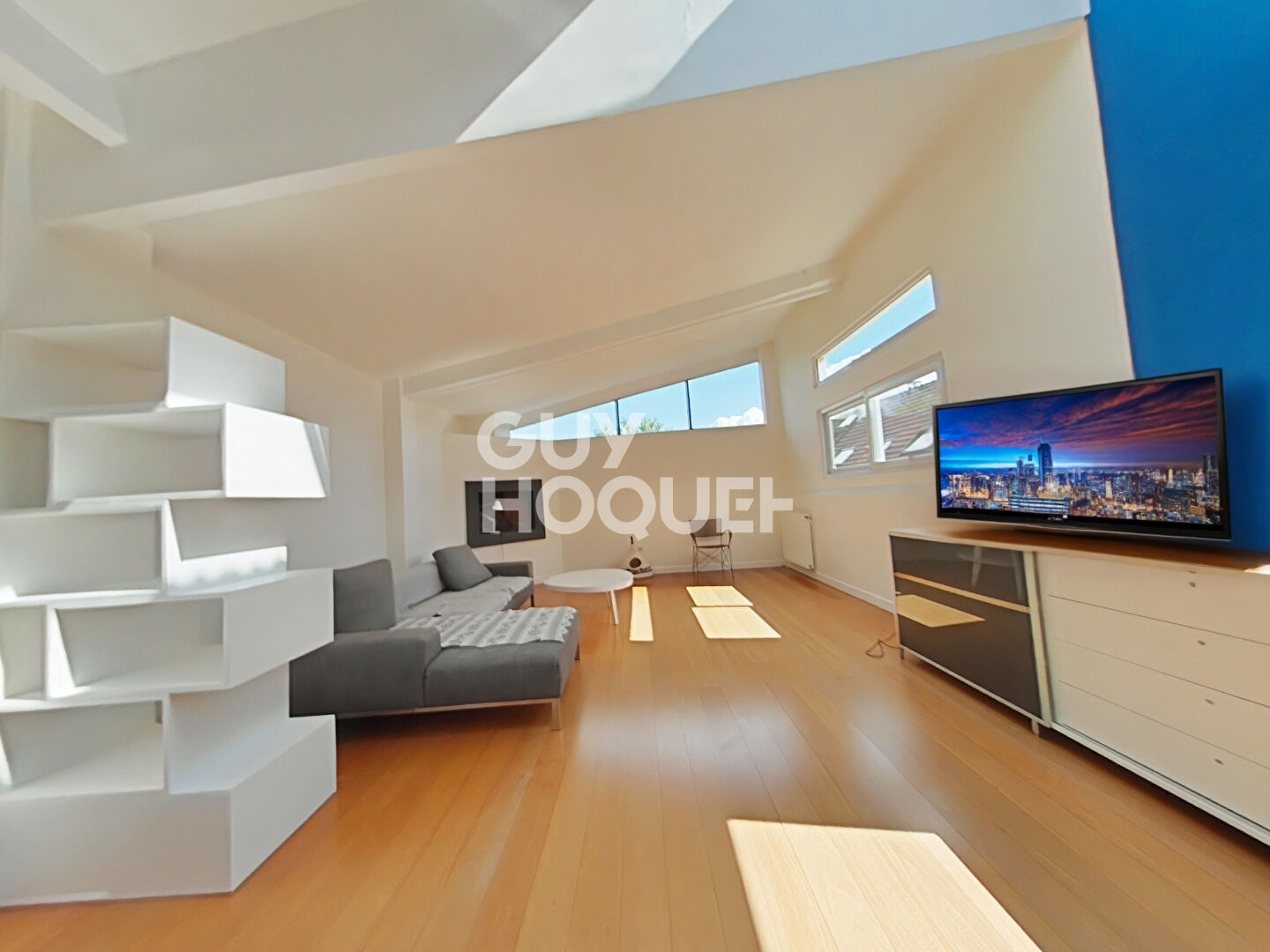 Loft d'exception de 150m² - Quartier calme, proche commerces et transports