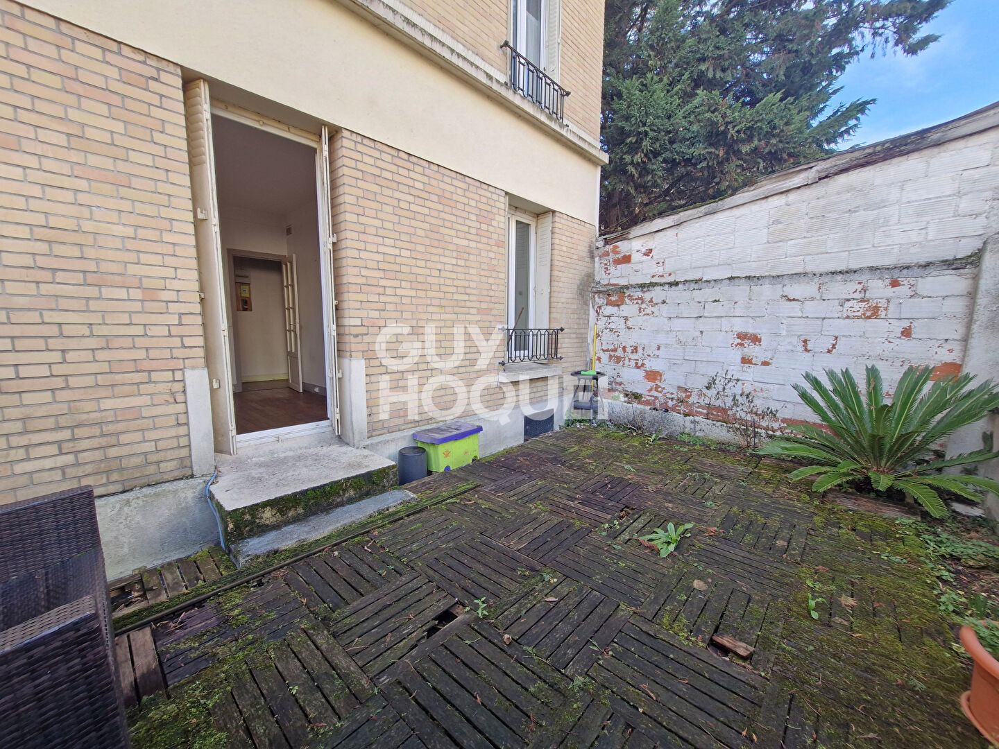 T2 A 10 MIN DU RER A PLACE MOREAU DAVID