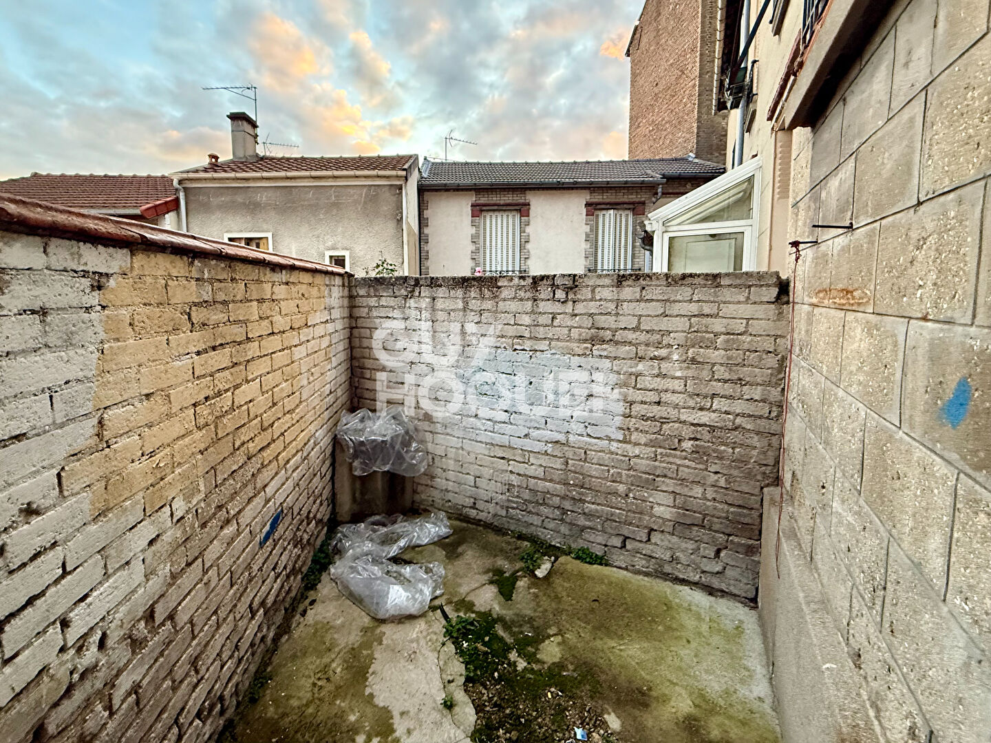 Pavillon de plus de 100 m² Vendu Loué avec Local Commercial