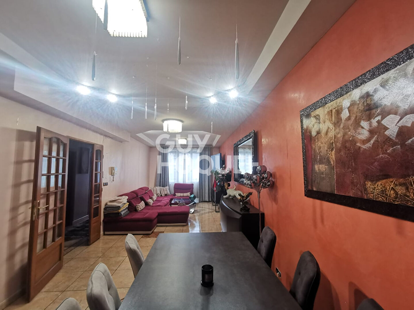 Maison familiale avec jardin et double garage - secteur calme et recherché