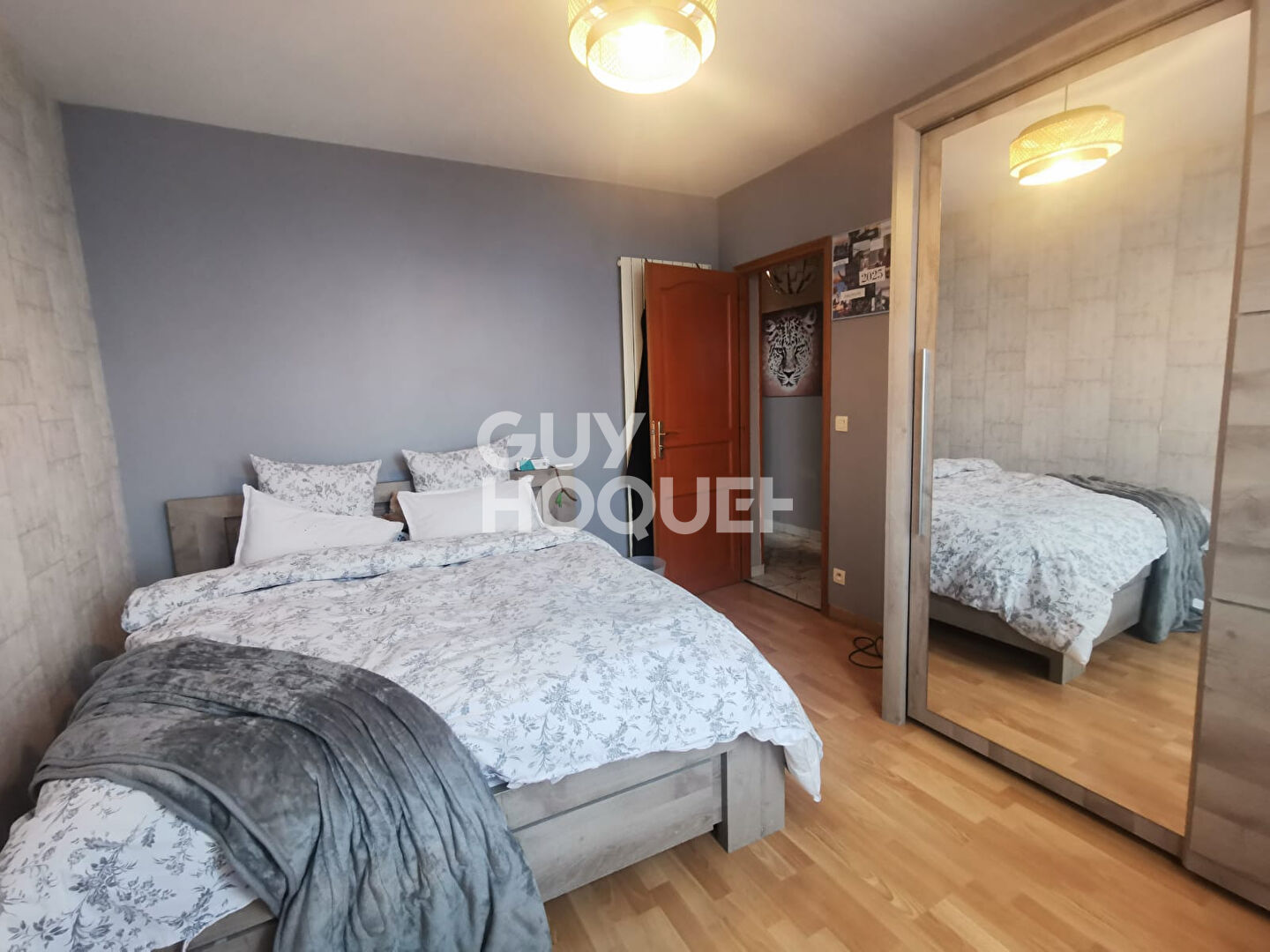 Maison familiale avec jardin et double garage - secteur calme et recherché