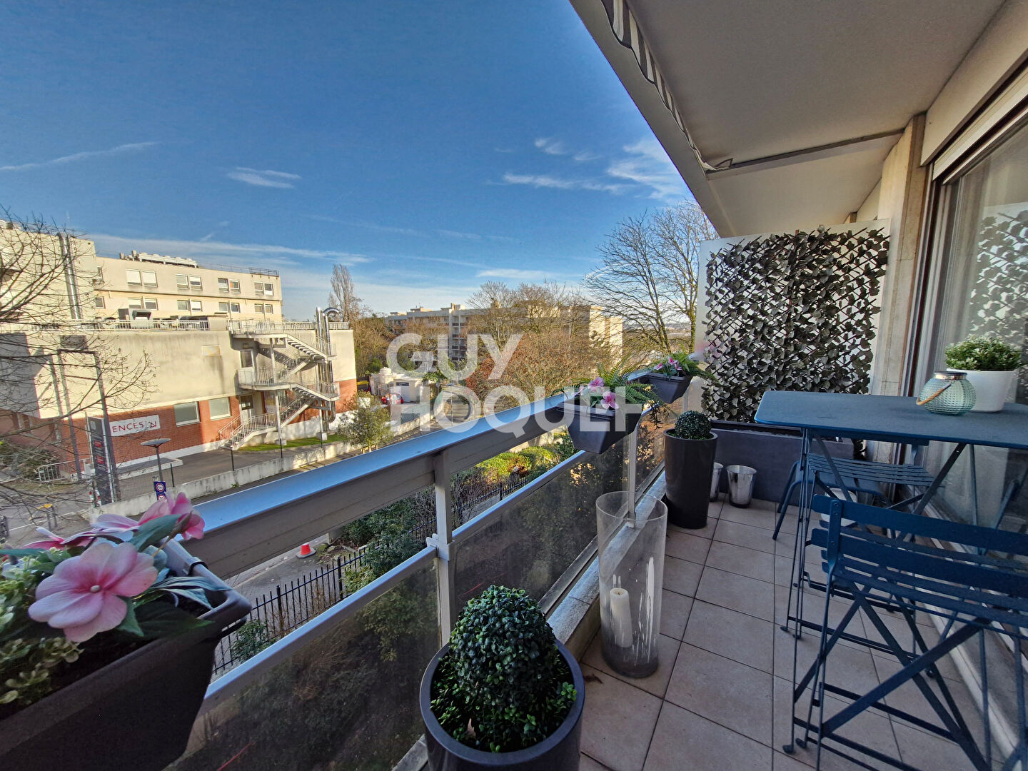 Appartement familial de 5 pièces de 121 m² avec Balcons - Parking + Cave