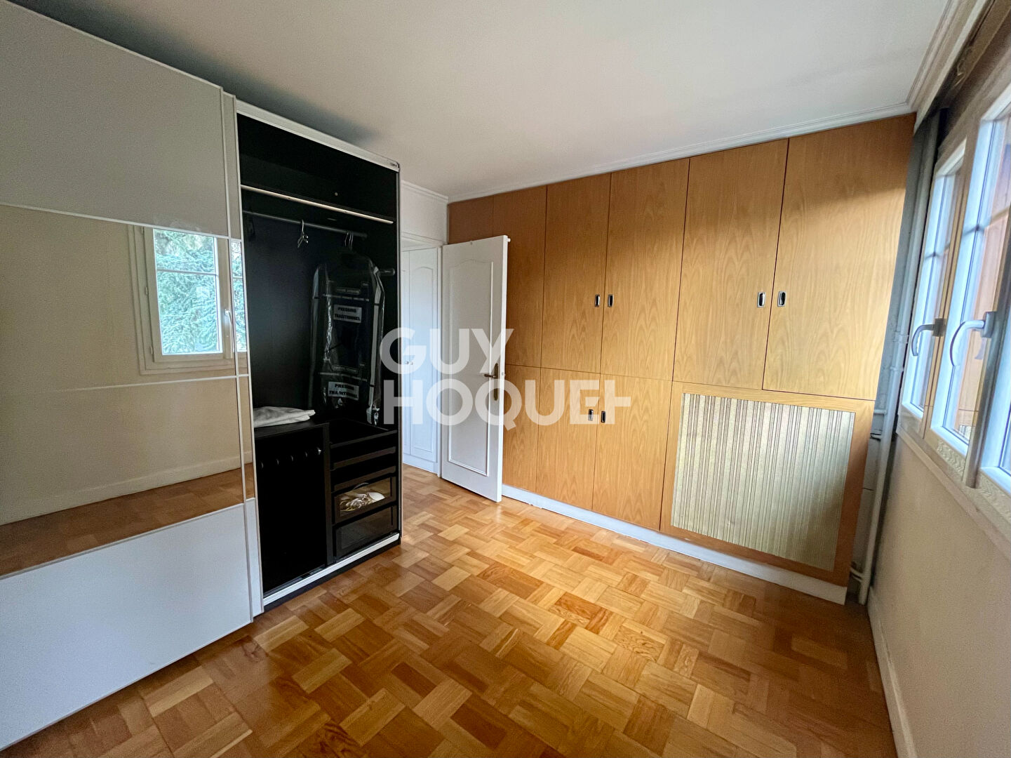 Appartement 3 pièces lumineux avec véranda, garage ? Proche RER E et centre-ville