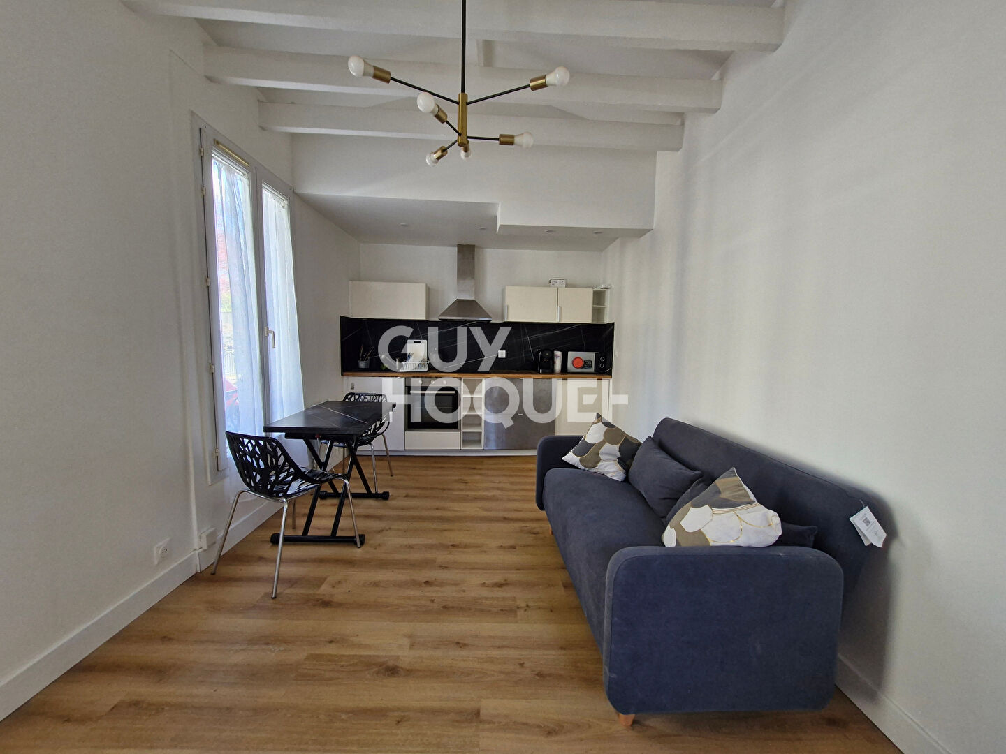 MAISON MUBLEE AVEC TERRASSE 