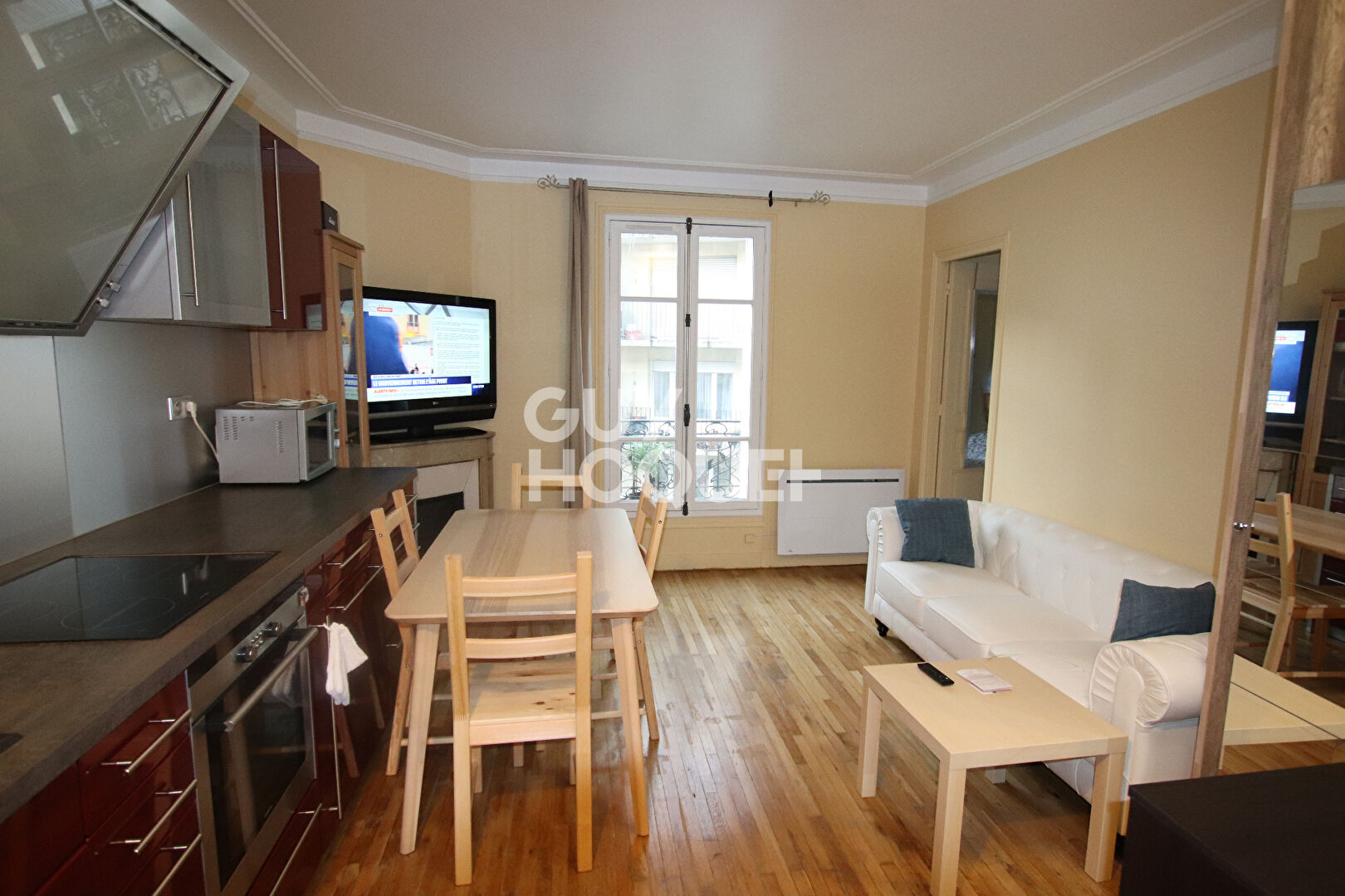 METRO CONVENTION 2P CHARME DE L'ANCIEN