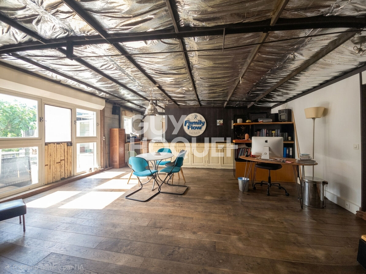 Maison de 100 m² avec beaux volumes et fort potentiel d'aménagement