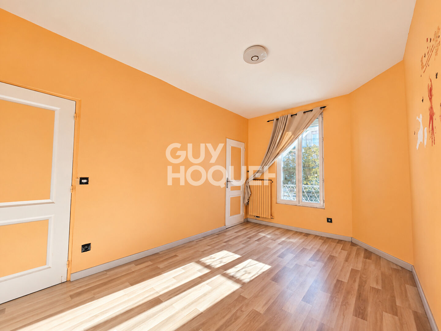Maison familiale 6 pièces,125 m² habitables, 169 m² au sol,  Fort potentiel