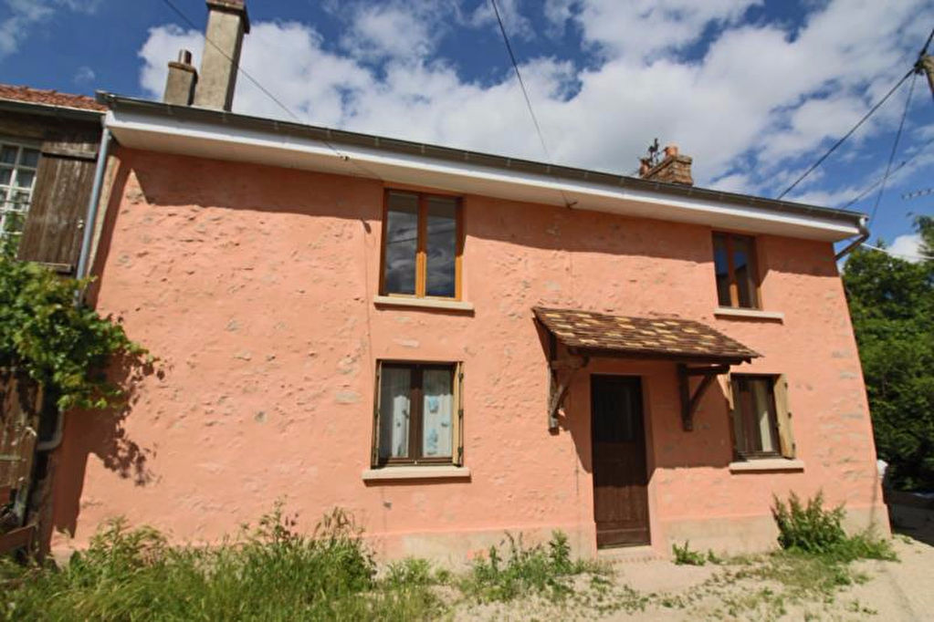 Maison 5 pièces d'environ 115 m² à vendre à COURSON MONTELOUP (91680).