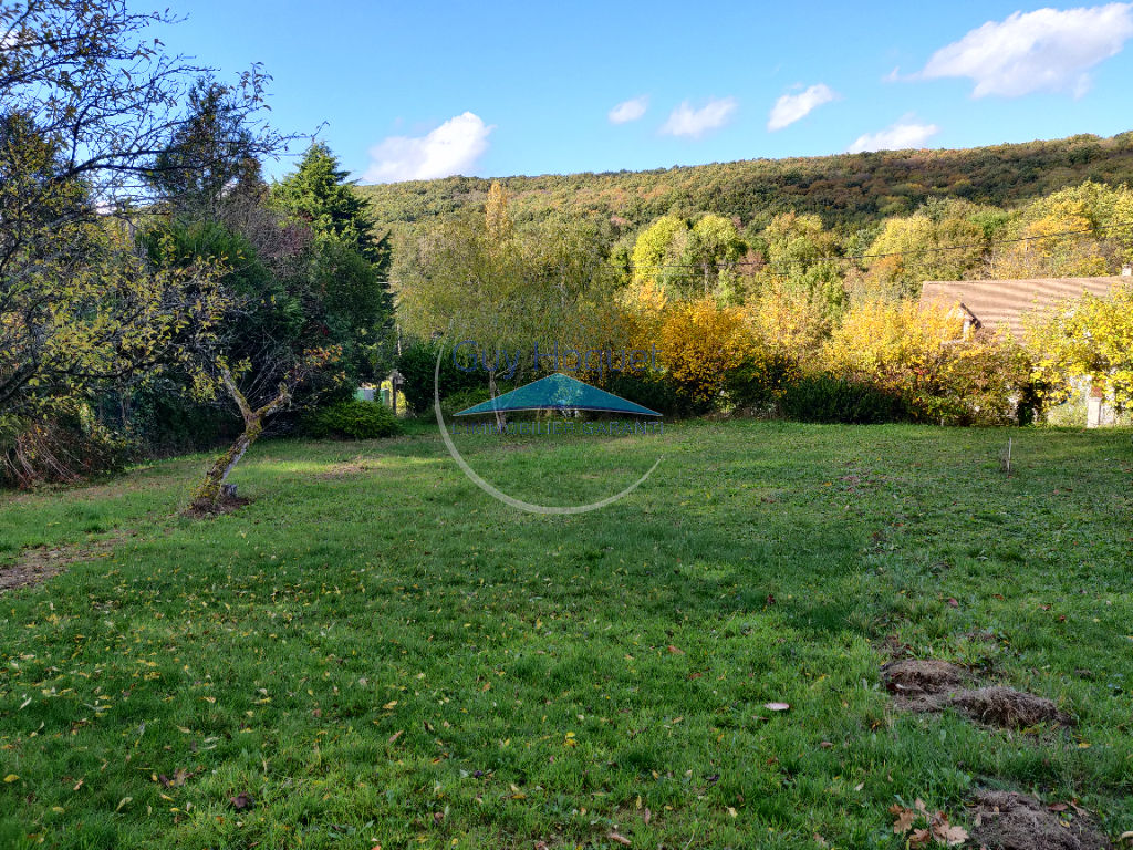 Terrain de 740 m² à bâtir situé à SERMAISE