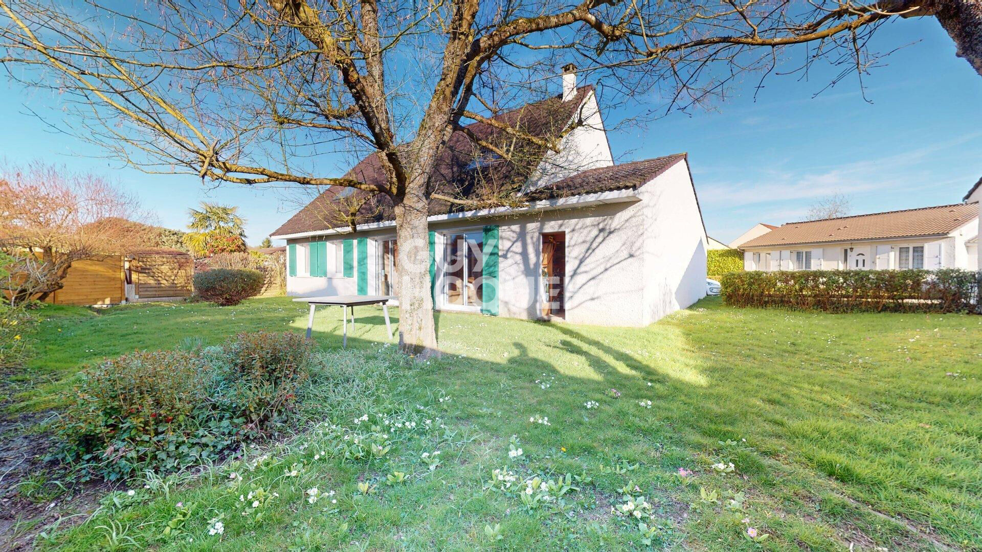 Maison - 8 pièces - 6 chambres - 149 m2 - Forges Les Bains