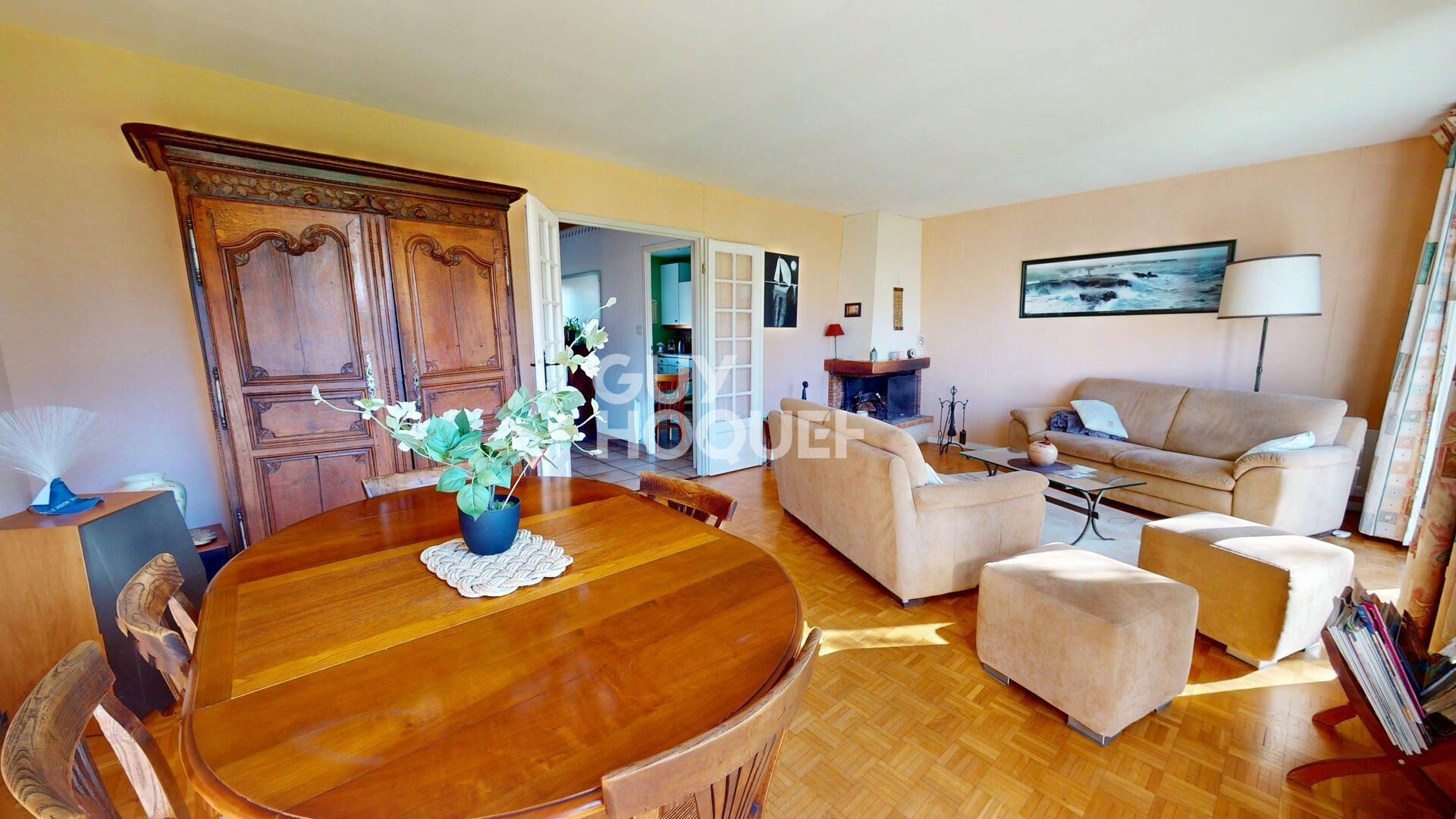 Maison - 8 pièces - 6 chambres - 149 m2 - Forges Les Bains