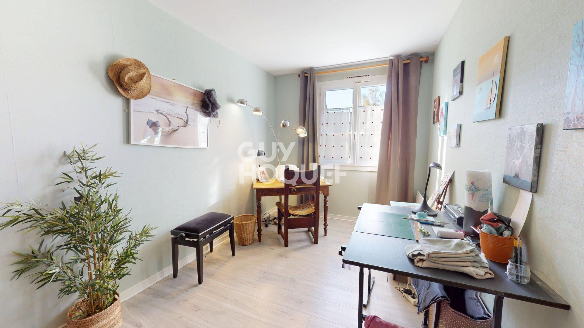 Maison - 8 pièces - 6 chambres - 149 m2 - Forges Les Bains