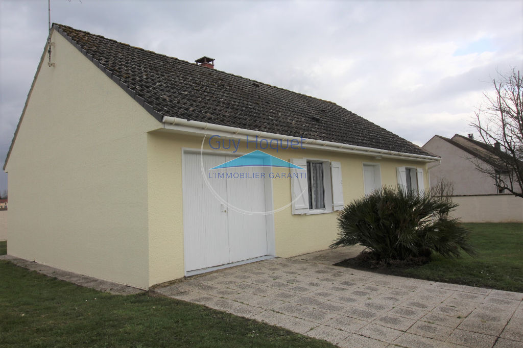 Maison de plain pied 3 pièce(s) 74.5 m2 avec garage.