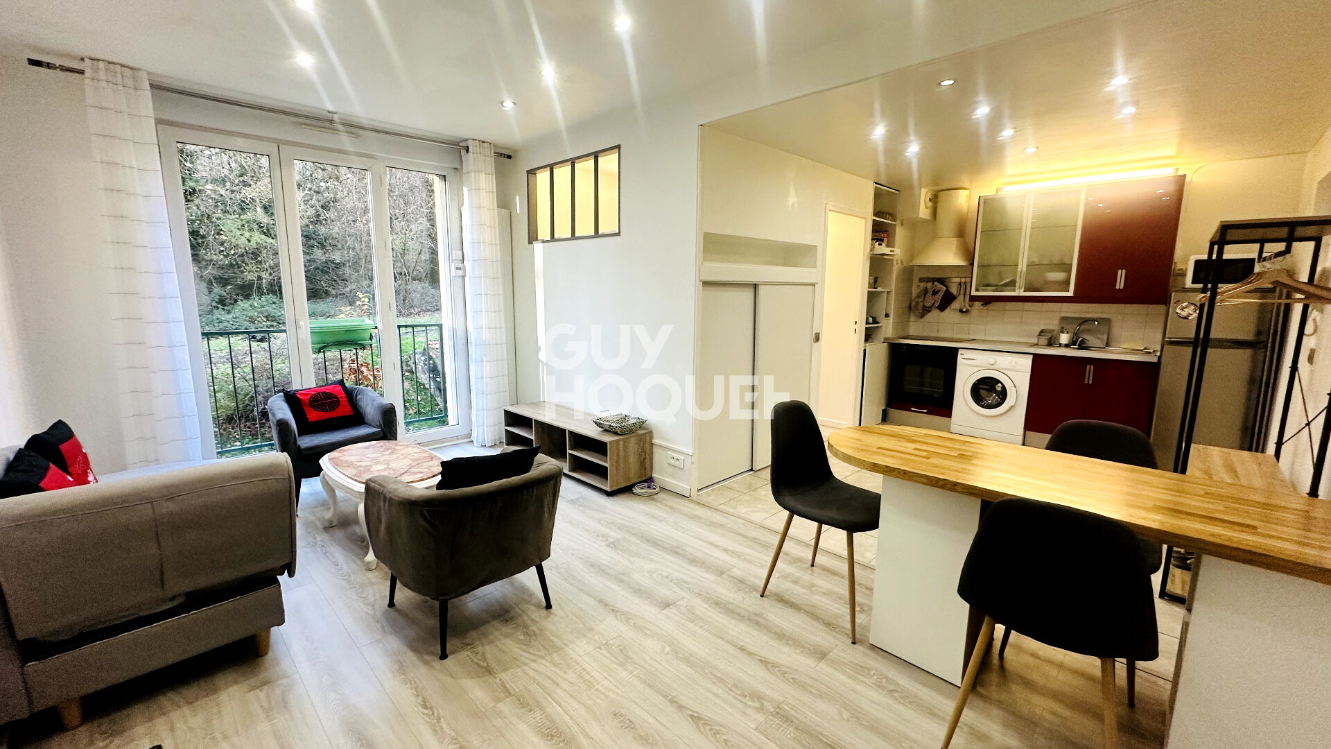 Appartement LOUE MEUBLE Forges Les Bains 2 pièce(s)