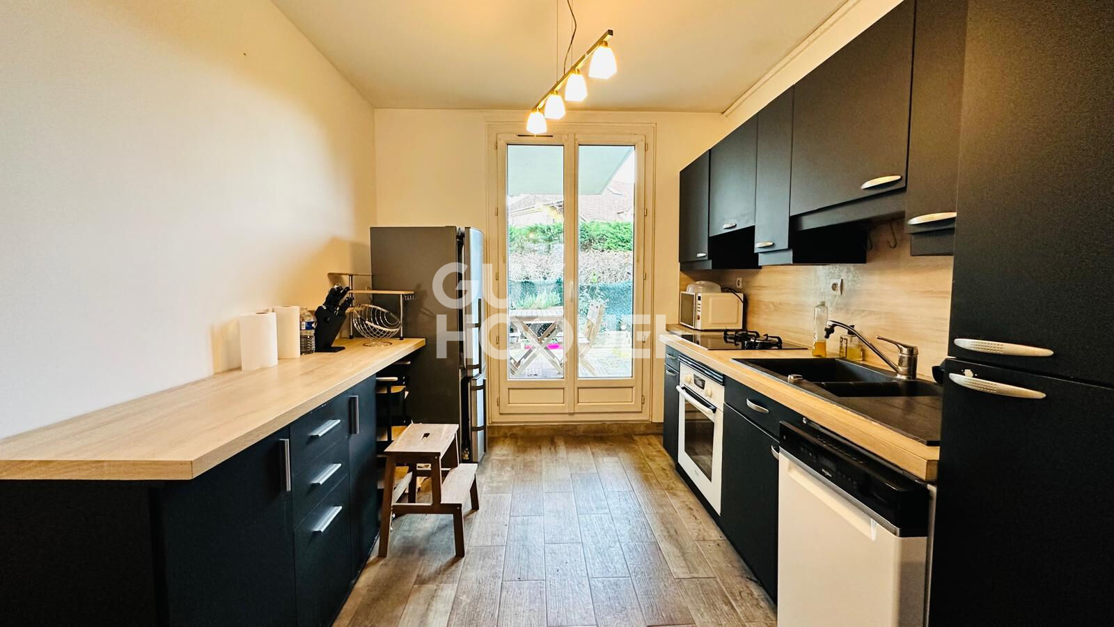 Appartement  LOUÉ MEUBLÉ à WISSOUS - 2 pièce(s)- Rez de jardin